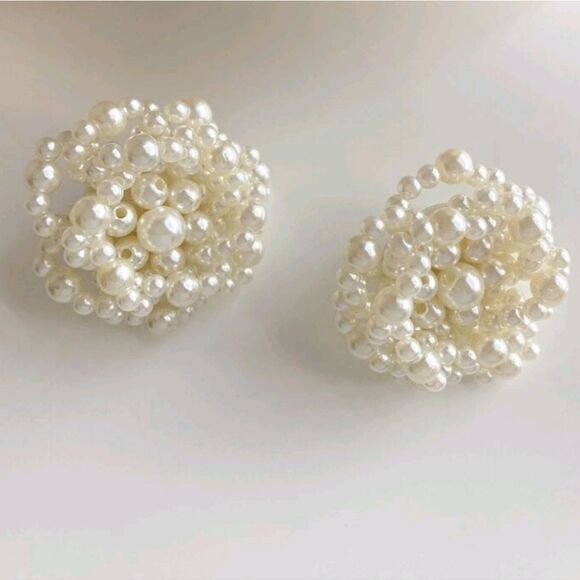 Faux pearl Earrings White dainty stud coquette wedding evening party💖 2/$30 - Picture 15 of 16